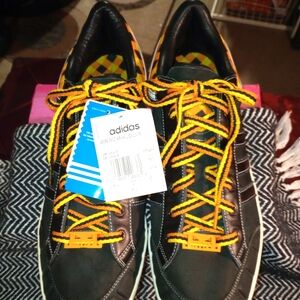 Adidas / Mens / Size. 13